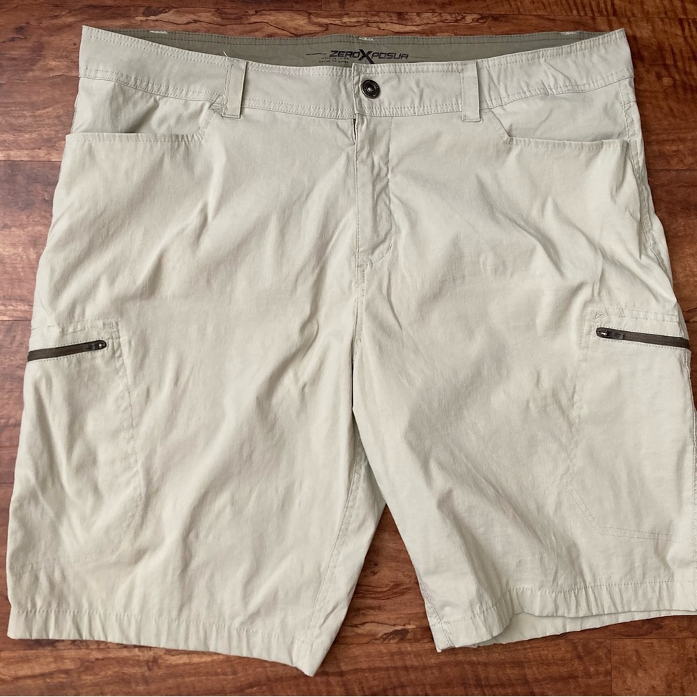 ZeroXposur Men Short 40 Nylon Spandex Beige